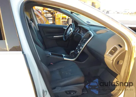 2015 Volvo Xc60 T5 Platinum из США, поврежденный, VIN YV440MDM3F2665183